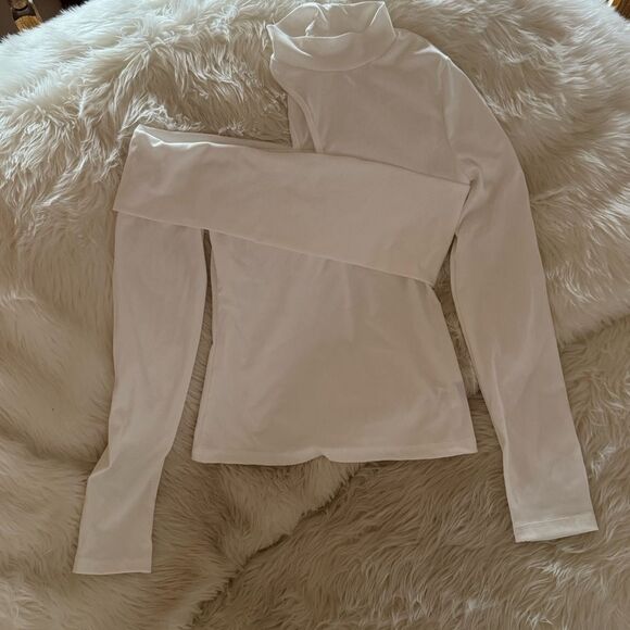 White mock neck sweater - Picture 1 of 1